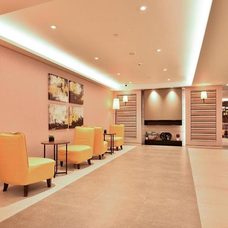 Home Inns Plus Shanghai Xujiahui Branch Esterno foto