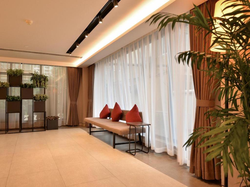 Home Inns Plus Shanghai Xujiahui Branch Esterno foto