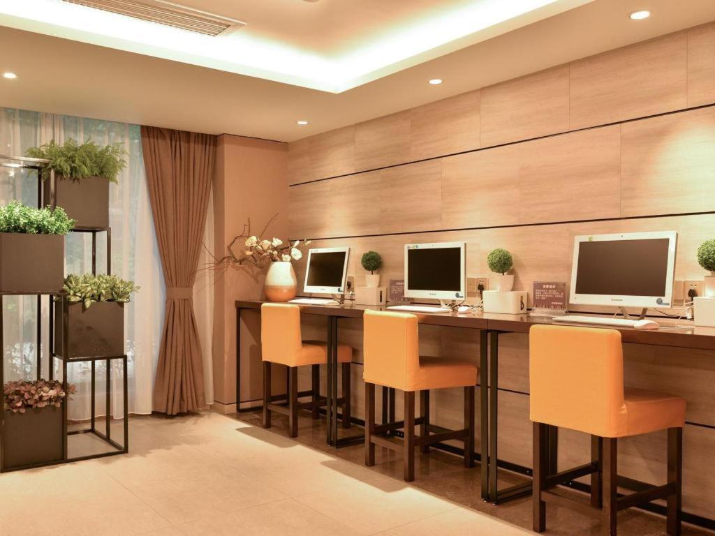 Home Inns Plus Shanghai Xujiahui Branch Esterno foto