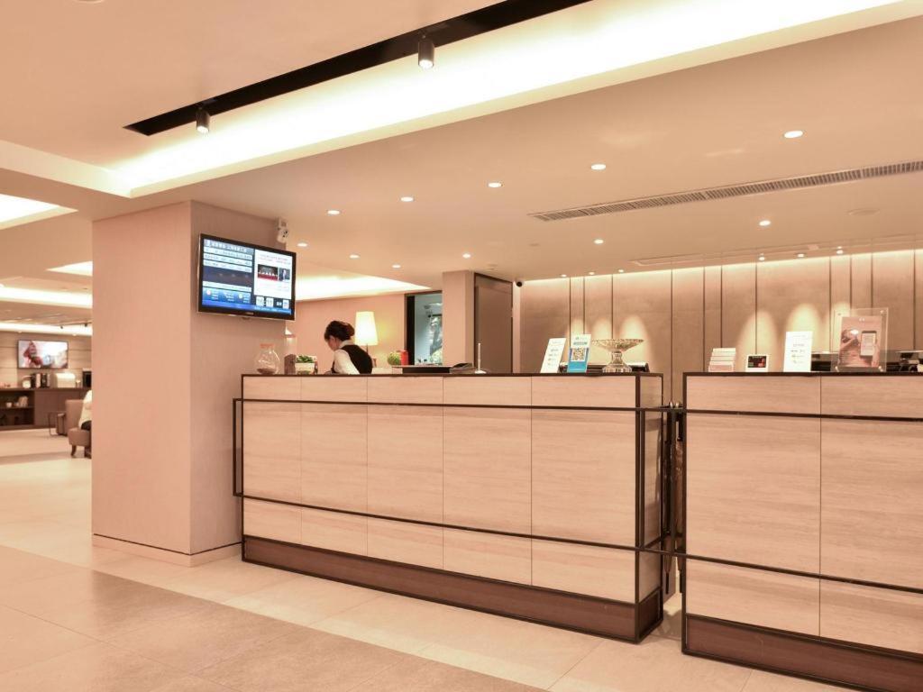 Home Inns Plus Shanghai Xujiahui Branch Esterno foto