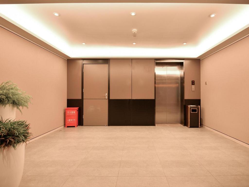 Home Inns Plus Shanghai Xujiahui Branch Esterno foto