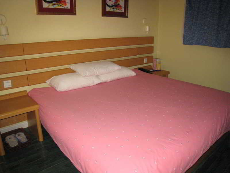 Home Inns Plus Shanghai Xujiahui Branch Esterno foto