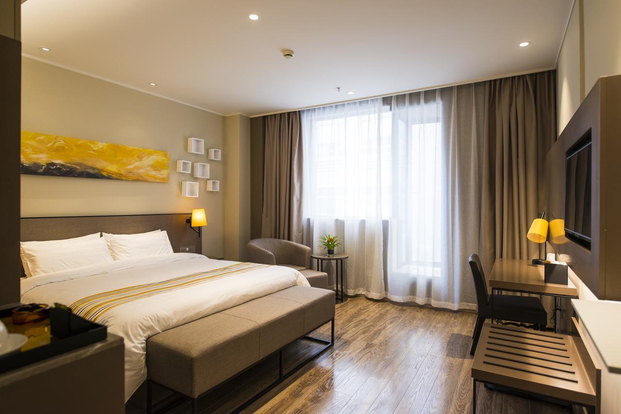 Home Inns Plus Shanghai Xujiahui Branch Esterno foto